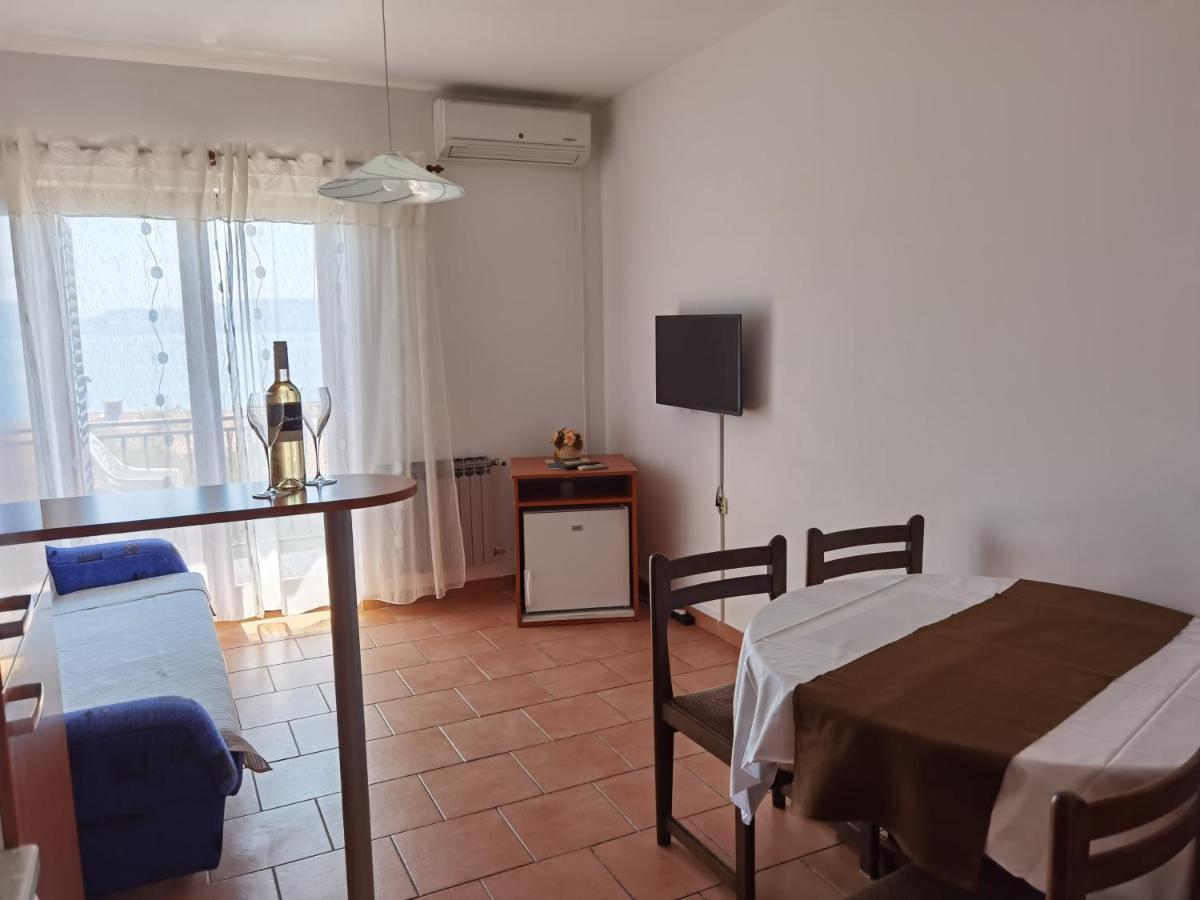 נובי ווינודולסקי Apartment Kamen מראה חיצוני תמונה